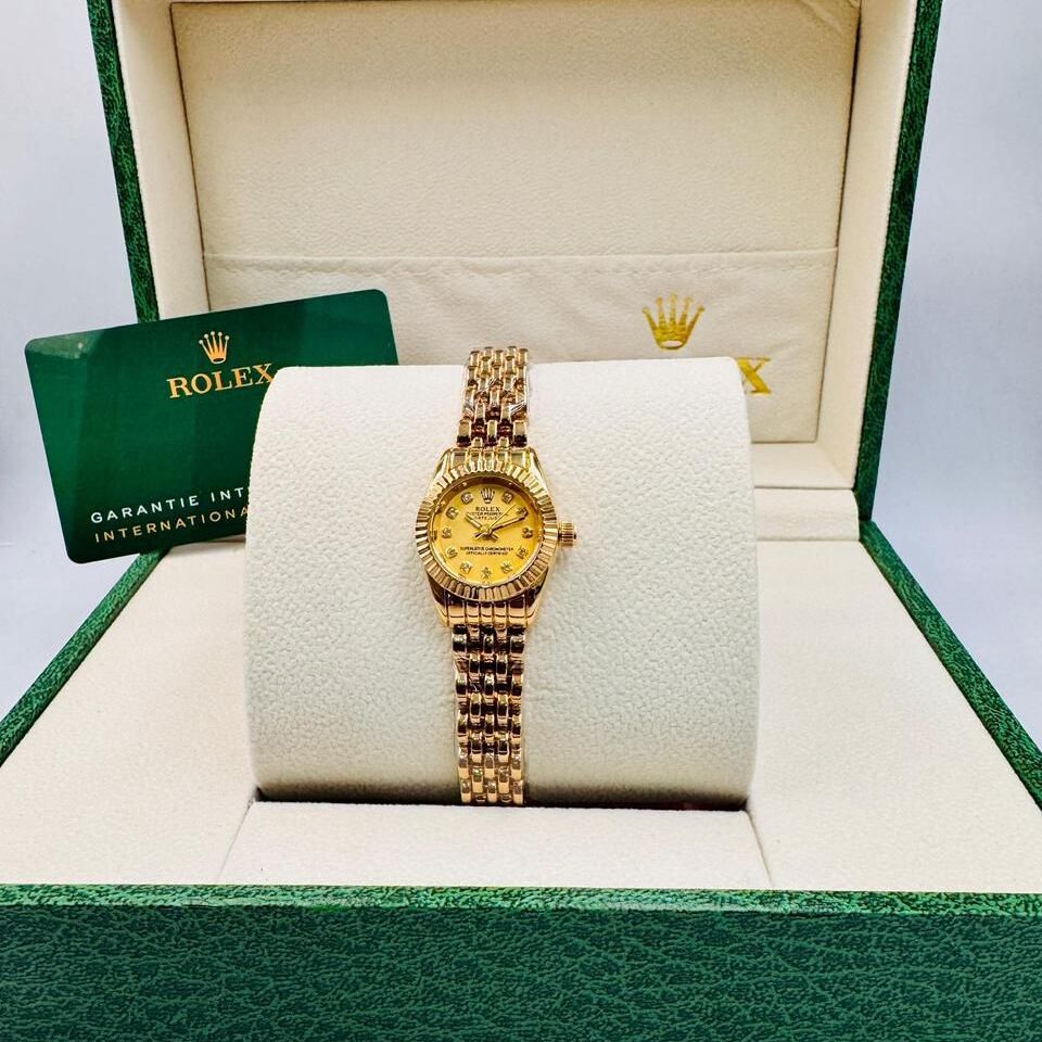 ساعة رولكس نسائية شفافة بالكامل بمينا شامباني صغيرة (رولكس).