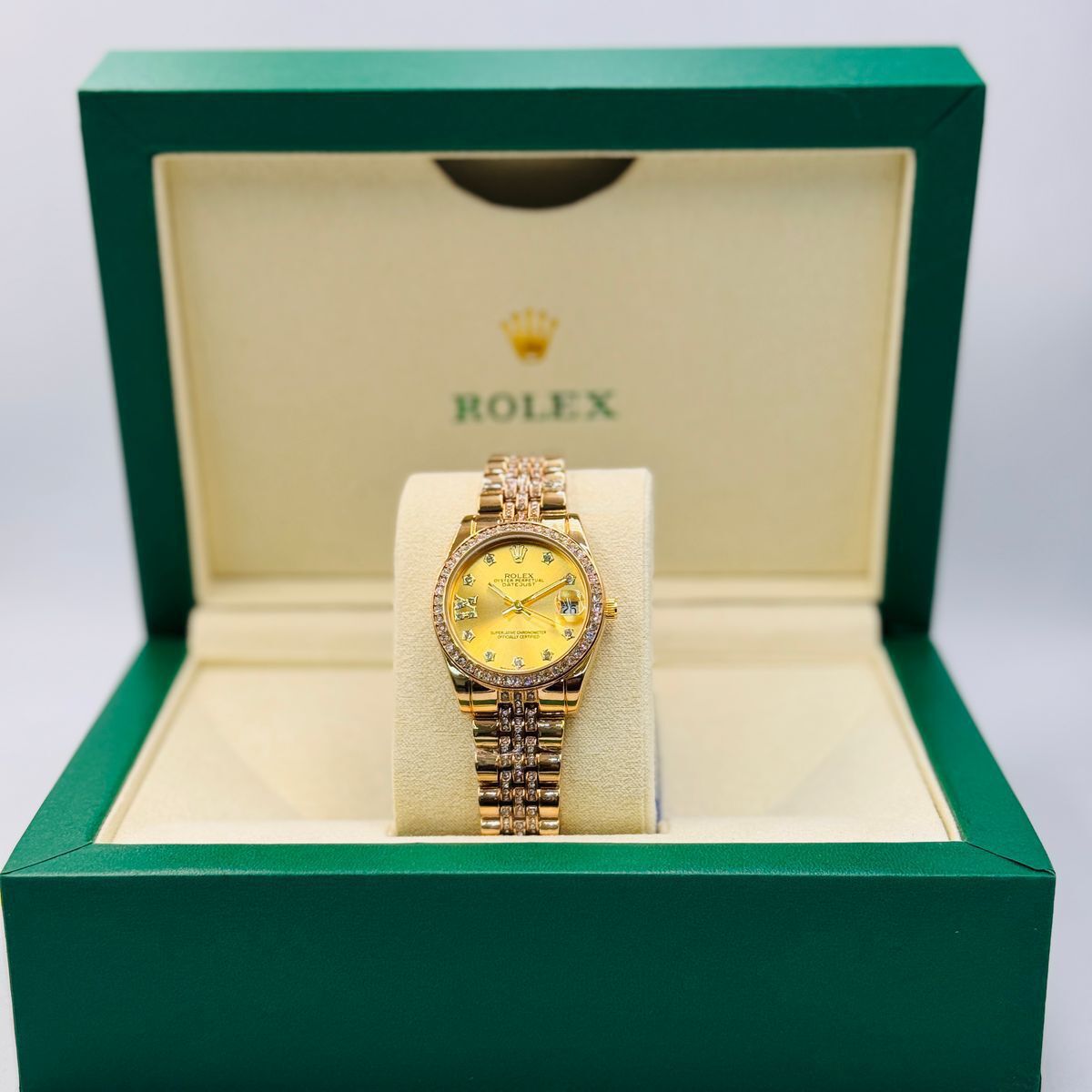 ساعة رولكس ديت نسائية فاخرة جست شفافة بالكامل بإطار كامل ومينا شامباني